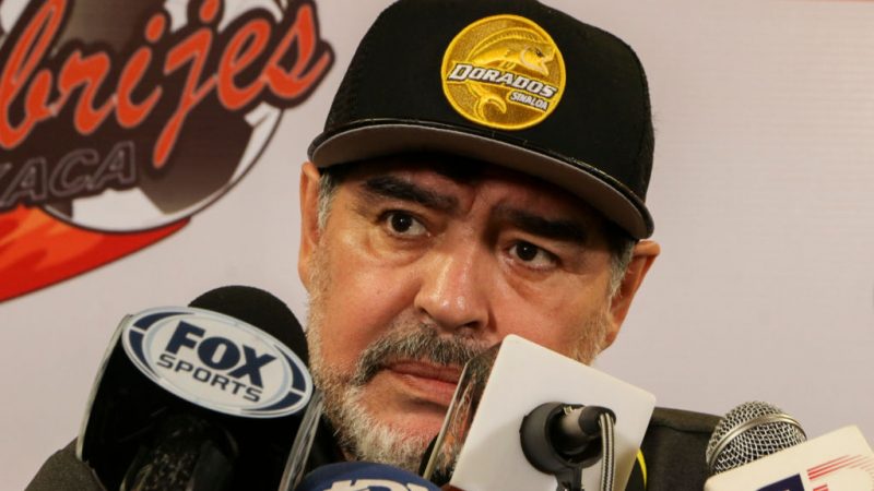 Maradona spendet 100 unterschriebene Bälle für Flut-Opfer Mexikos