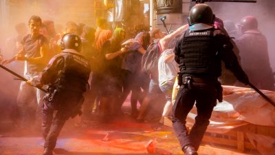 Krawalle bei Demos in Barcelona vor Katalonien-Jahrestag