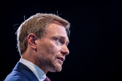 Lindner: “Frau Merkel verzichtet auf das falsche Amt”