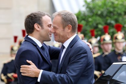Britische Presse: Macron und Tusk sind „Schmalspur-Gangster und dreckige Ratten“