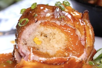 Fleischklöße mit Reisfüllung und Tomatensauce