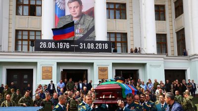 Zehntausende trauern um getöteten Separatistenführer in der Ostukraine – wer steckt dahinter?