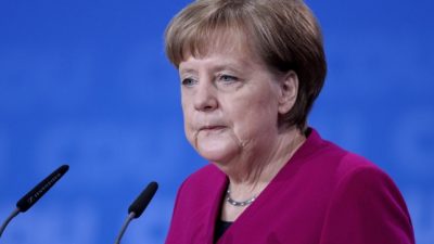 Merkel stimmt Neuverhandlungen im Fall Maaßen zu