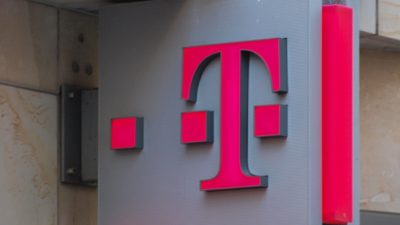 Wirtschaftsminister will restliche Telekom-Anteile behalten