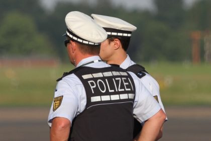 Versmold: Küchen-Streit unter Syrern endet blutig – Kontrahent Messer in den Kopf gestochen