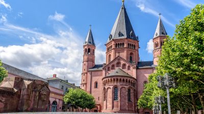 Kommission fordert von evangelischer Kirche: Sexuellen Kindesmissbrauch aufarbeiten