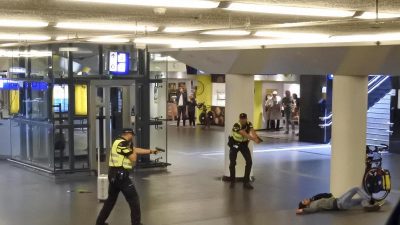 Messerattacke in Amsterdam: Zwei US-Bürger schwer verletzt – Afghane aus Deutschland niedergeschossen