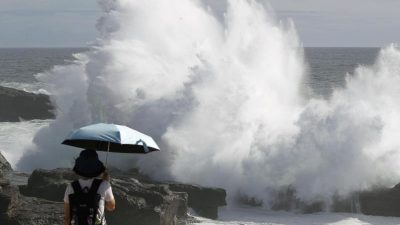 Sturmwarnung: Deutsche Touristin auf Korsika ins Meer gerissen – Deutsches Unwetteropfer auch auf Sizilien