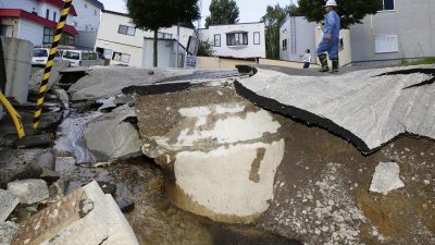 Zahl der Opfer nach Erdbeben in Japan steigt weiter