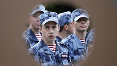 Borrell: Russland mit mehr als 100.000 Soldaten an Grenzen der Ukraine