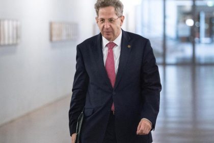 Wird sich die GroKo spalten? Kann sich Maaßen im Amt halten?