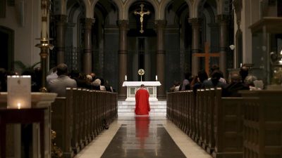 Kindesmissbrauch und verzocken von Millionen-Kirchengeld: Bischof beklagt mangelnden Reformwillen der Kirche