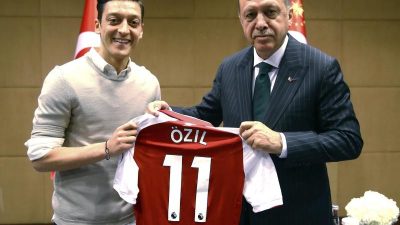 Polit-Eklat: Mesut Özil lädt Türkeis Staatschef Erdogan zu seiner Hochzeit ein