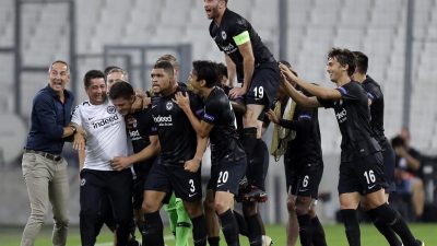 Eintracht Frankfurt jubelt im Geistertempel – «Chapeau»