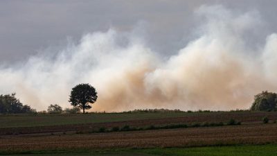 Bundeswehr-Pannen verzögerten Löscharbeiten im Moor bei Meppen