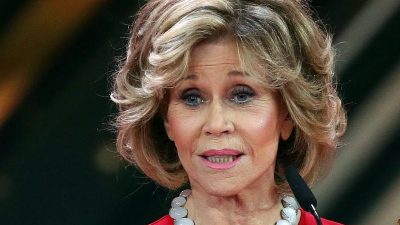 Schauspielerin Fonda (81) bei Klimaprotesten in Handschellen abgeführt