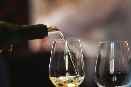 Deutsche geben Milliarden für Wein aus