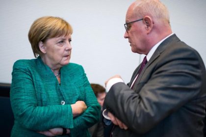 Fraktionswahl als Stimmungstest für Merkel