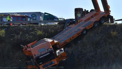 Unfall-Tragödie auf der A9 – vier Menschen sterben in Autowrack
