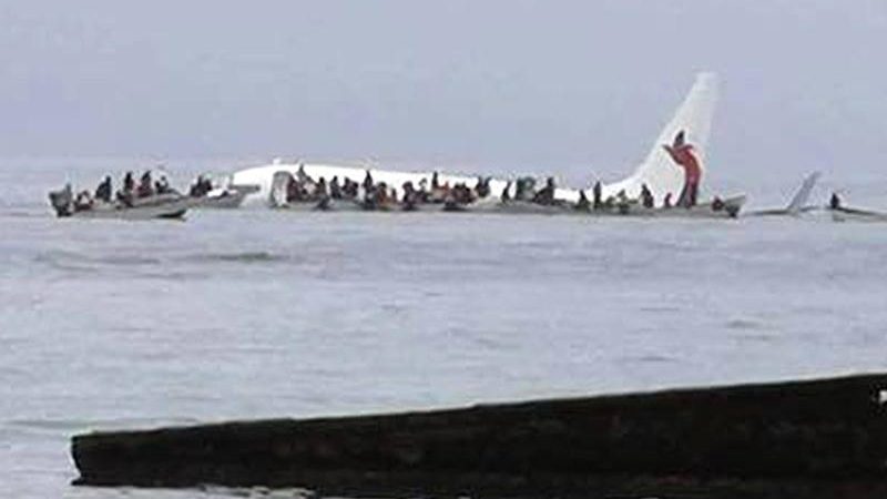 Passagiermaschine landet versehentlich in mikronesischer Lagune