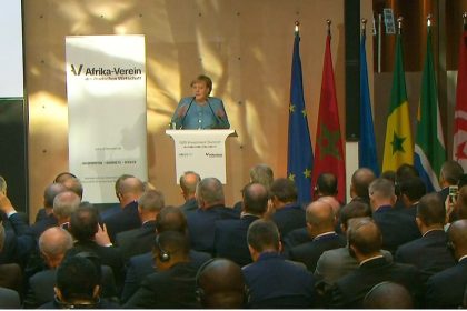 Merkel ermutigt Unternehmen zu mehr Investitionen in Afrika