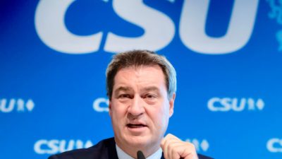Markus Söder lobt die Kanzlerin – und kritisiert CSU-Chef Seehofer