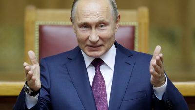 Russlands Staatschef Putin hält 15. Rede an die Nation