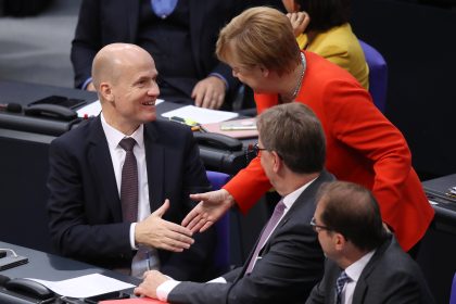 Brinkhaus: “Wir haben mit Angela Merkel eine Bundeskanzlerin, um die uns viele im Ausland beneiden”