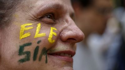 Konservativer Bolsonaro vergrößert vor Präsidentenwahl in Brasilien Vorsprung