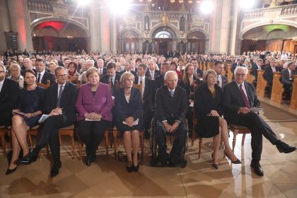 Zum Einheitstag Mahnungen zum Eintreten für Grundwerte und Verfassung