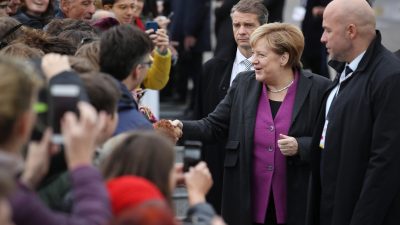 Merkel: Deutsche Einheit fordert uns immer wieder heraus