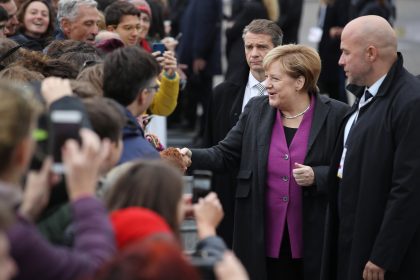 Merkel: Deutsche Einheit fordert uns immer wieder heraus
