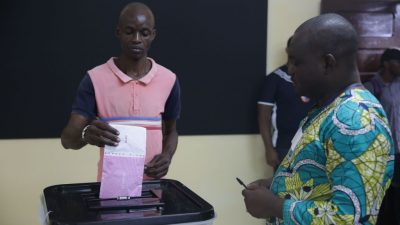 Gabuner wählen ohne größere Zwischenfälle neues Parlament