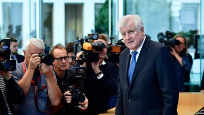 „2019 wird das Jahr der Erneuerung für die CSU“: Seehofer will als Parteivorsitzender und Innenminister abtreten