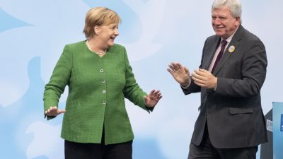 Wer kriegt schneller die Kurve? Merkel oder Nahles? Nach dem Hessen-Debakel könnten sie die Notbremse ziehen
