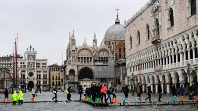 Nicht nur in Venedig ist „Land-unter“: Unwetter, 3 Tote und geschlossene Schulen in weiten Teilen Italiens