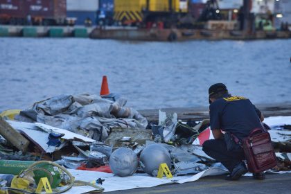 Alle 189 Insassen bei Flugzeugabsturz in Indonesien wahrscheinlich tot