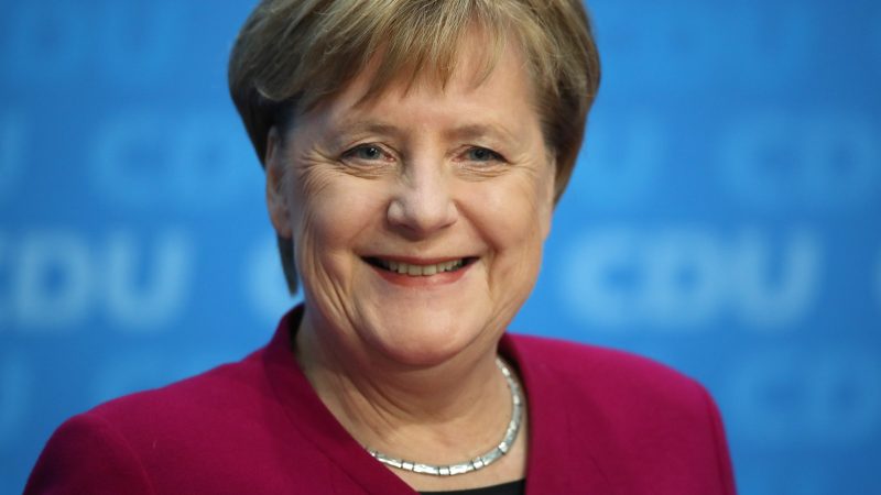 Merkel verleiht Integrationspreis: „Deutschland wäre um vieles ärmer ohne seine Bürgerinnen und Bürger mit Migrationshintergrund“