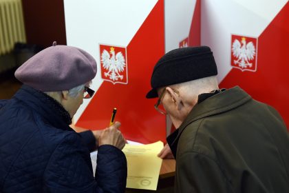 Regierungspartei PiS bei Regionalwahlen laut Umfragen in Führung