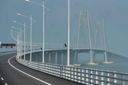 China weiht 55-Kilometer-Brücke zwischen Hongkong und Macau ein
