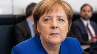 Merkel warnt vor Rot-Rot-Grün in Hessen