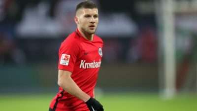 1. Bundesliga: Frankfurt gewinnt in Unterzahl gegen Hoffenheim