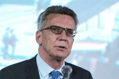 Bayerns Landkreispräsident wirft de Maiziere Beleidigung vor