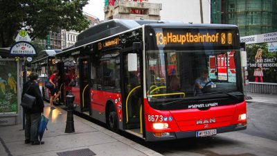 Fürs Klima: Hofreiter will bundesweite Ein-Euro-Tagestickets für Busse und Bahnen