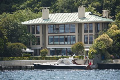 Reiche Araber kaufen die Villen am Bosporus auf