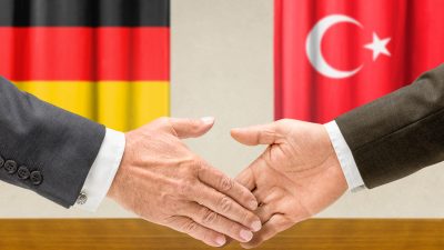 Krisengeplagte Türkei setzt auf deutsche Investitionen