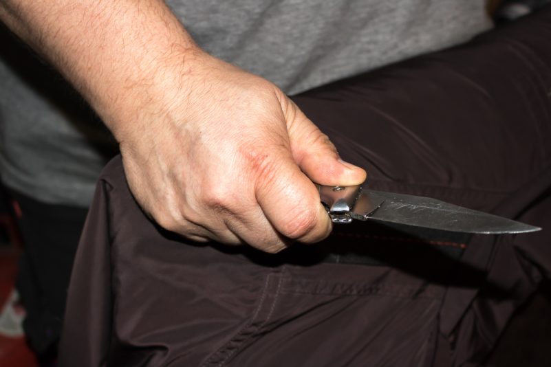 Messerstecherei in Köln: Tatverdächtiger flüchtet in Moschee – Opfer schwer verletzt
