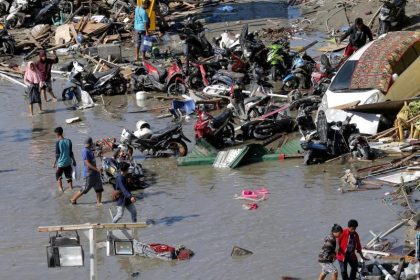 Verzweifelte Suche nach Tsunami-Überlebenden