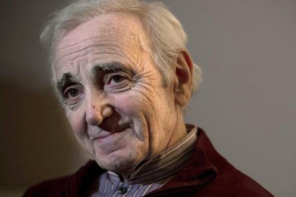 Abschied von Charles Aznavour in armenischer Kathedrale in Paris