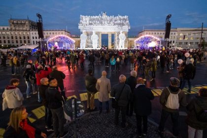 28. Jahrestag der Deutschen Einheit: „Der Tag der Deutschen Einheit ist ein Tag der Freude“